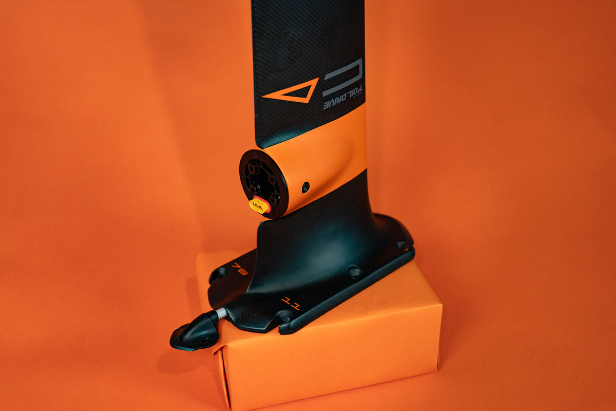 Code Foils x Foil Drive Integrated UHM Mast