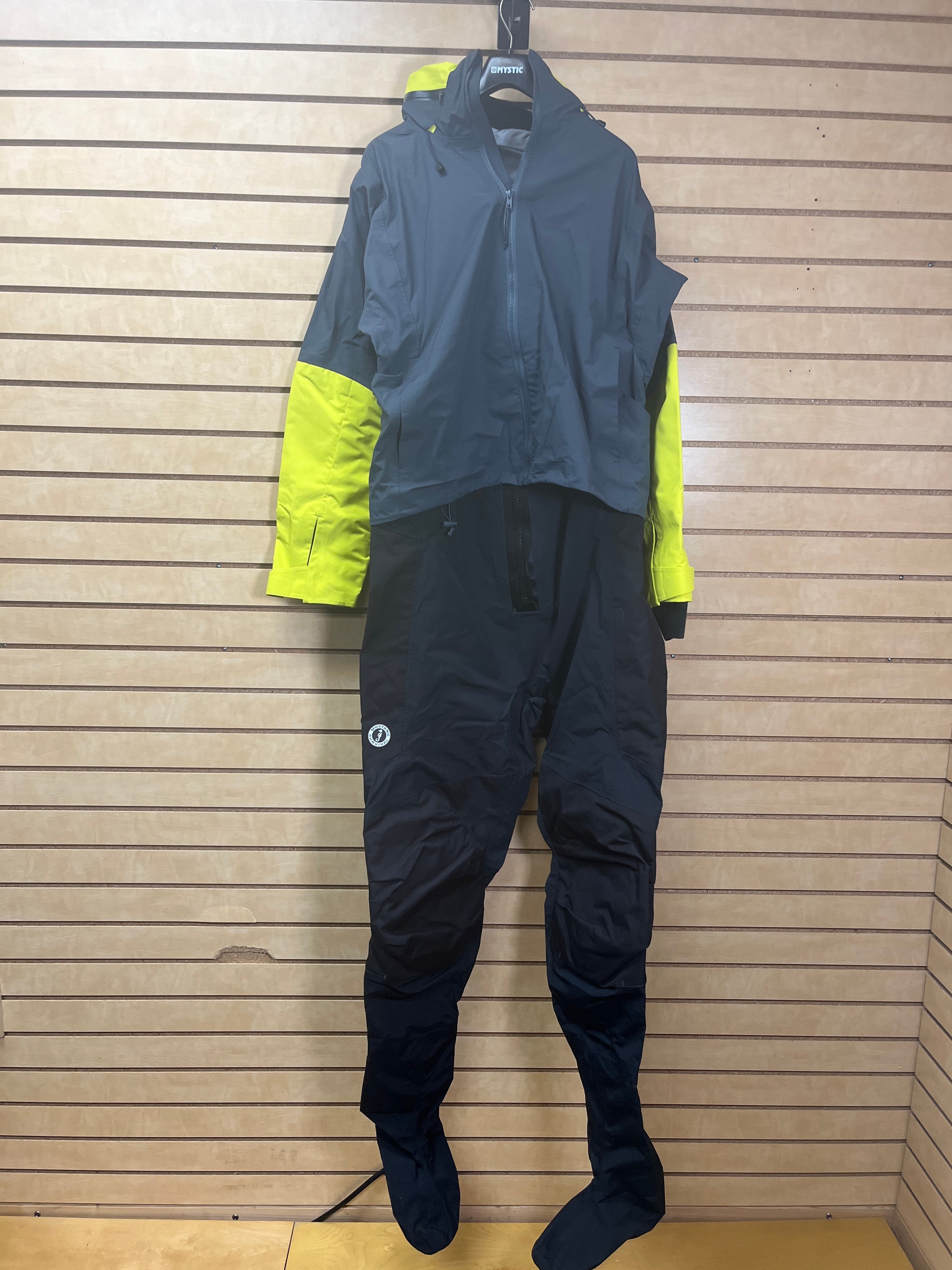 Mustang Survival Men's Dry Suit Large Black/Yellow