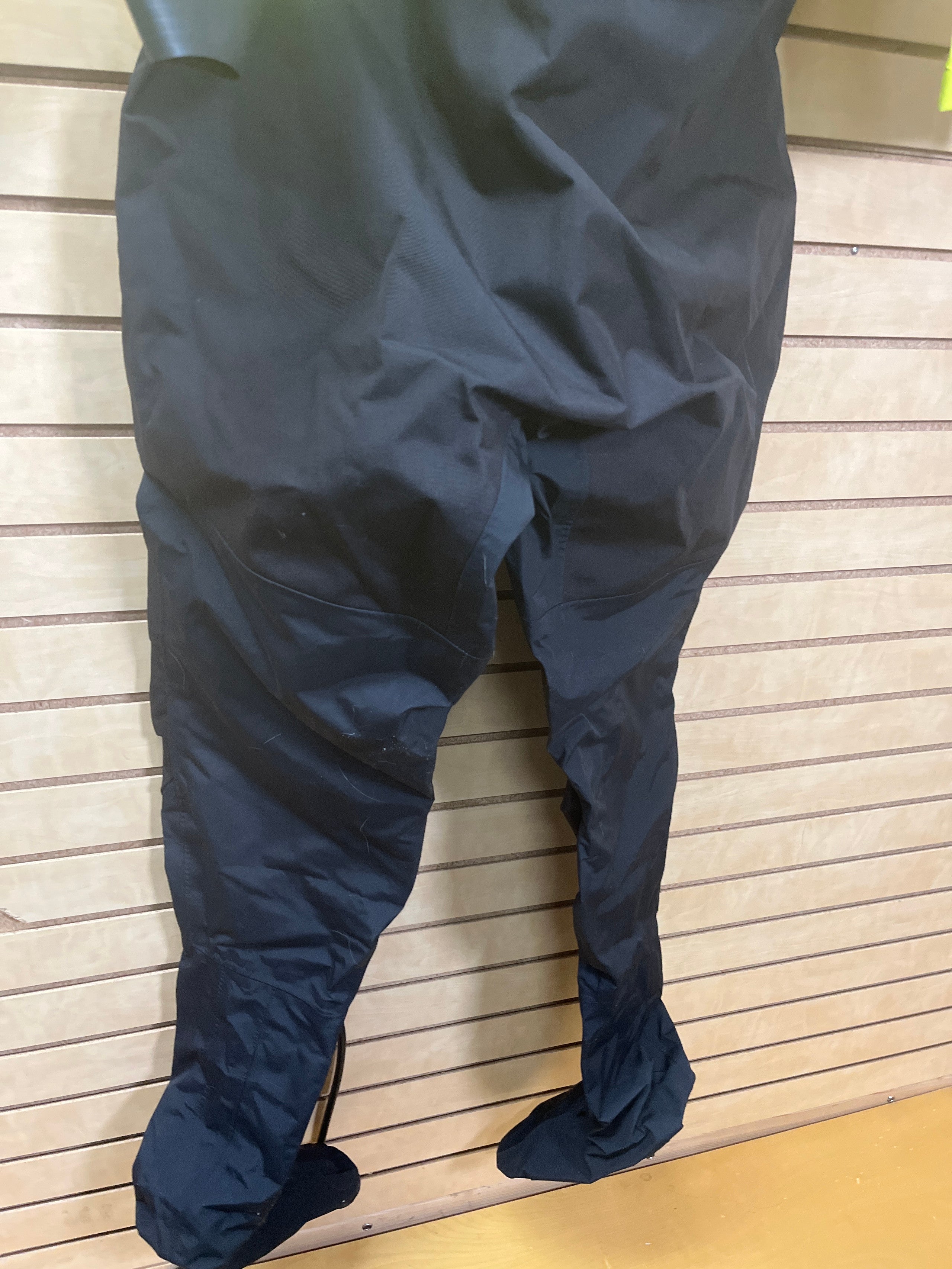 Mustang Survival Men's Dry Suit Large Black/Yellow