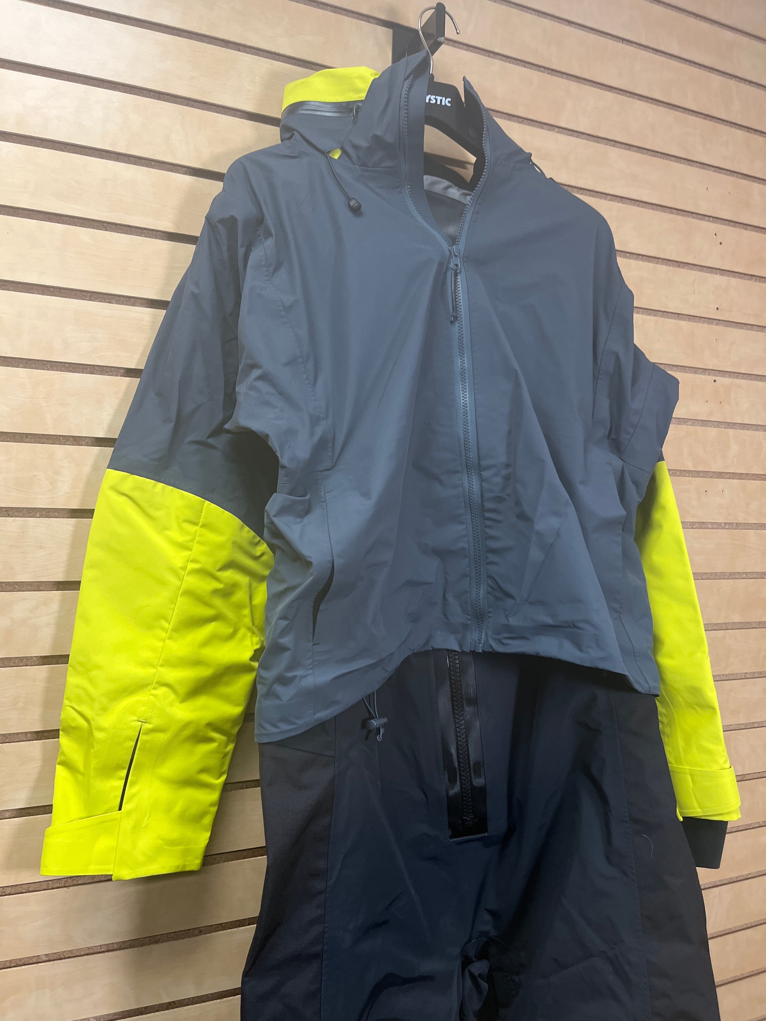 Mustang Survival Men's Dry Suit Large Black/Yellow
